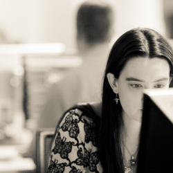 Woman behind a pc